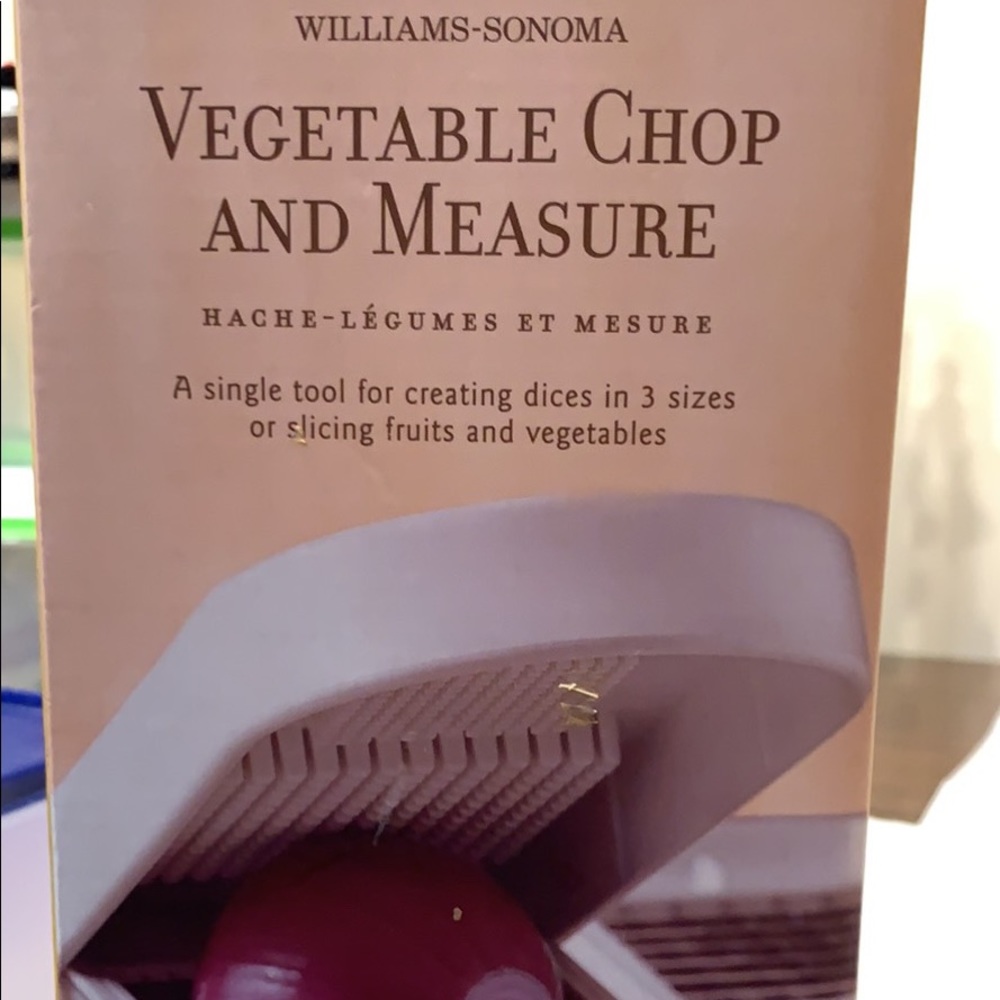 William Sonoma chop and measure